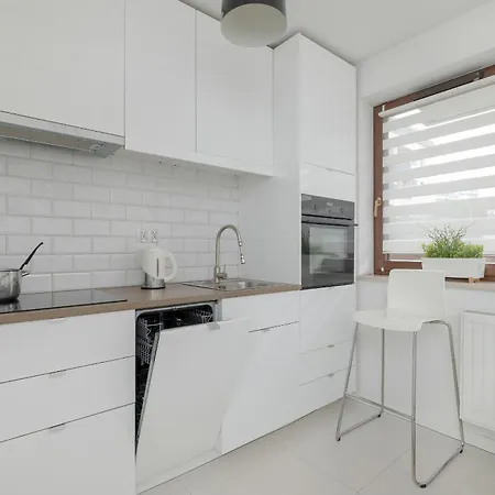 Apartman With Garden In By Renters *