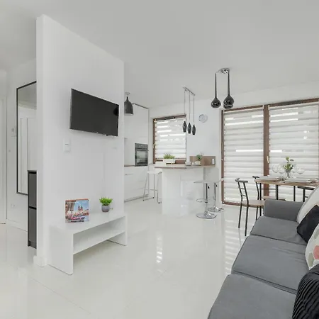 With Garden In By Renters Apartment *