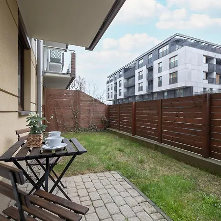 With Garden In By Renters Apartment Krakow