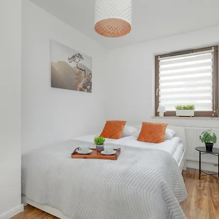With Garden In By Renters Apartment *