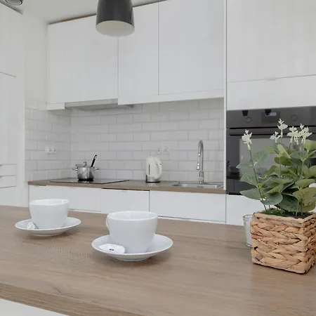 Lägenhet With Garden In By Renters *