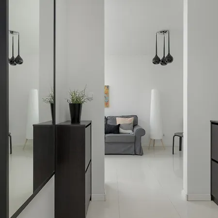 Apartment With Garden In By Renters